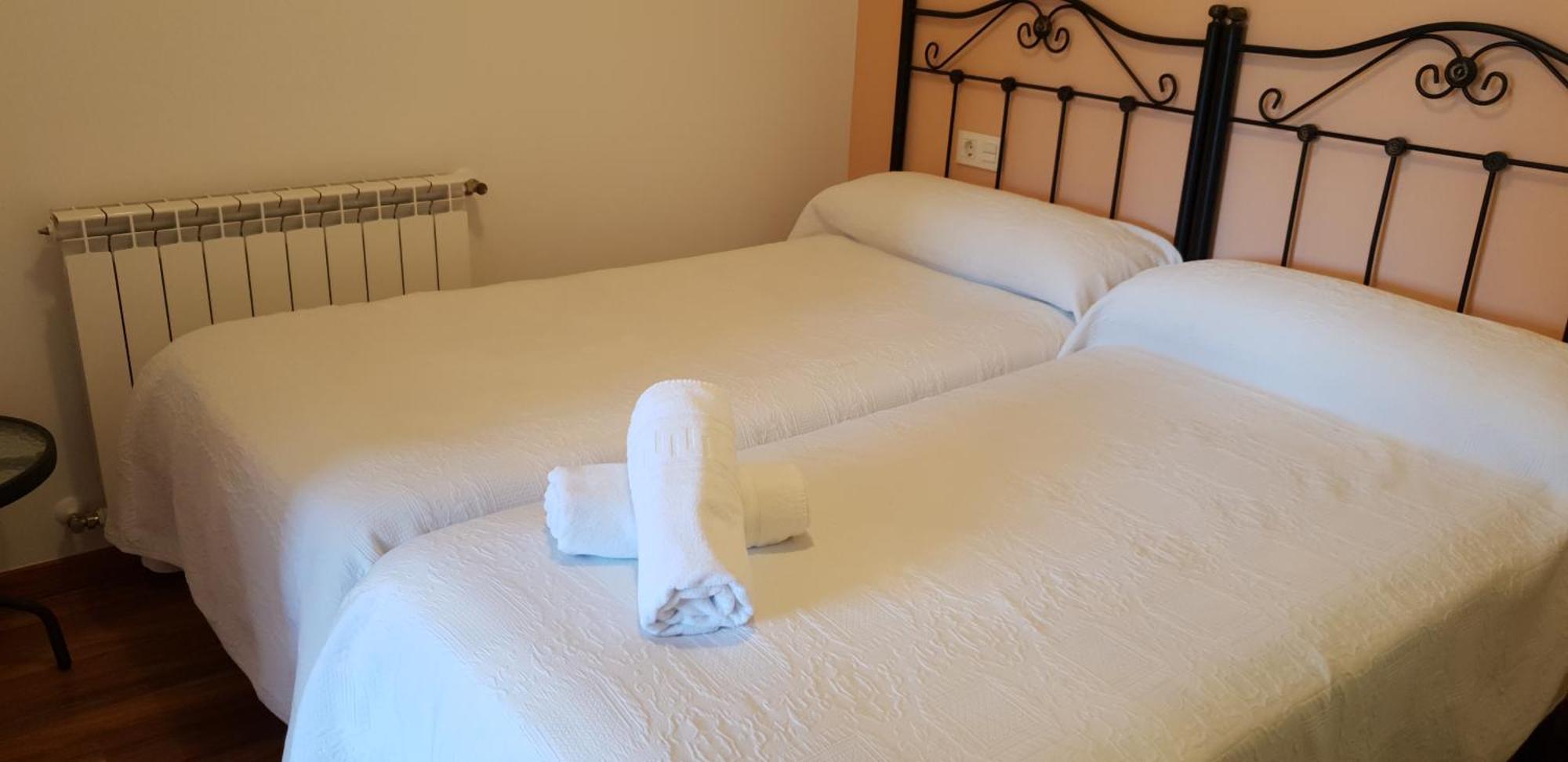 Apartamentos Fermin Cangas de Onis Bagian luar foto