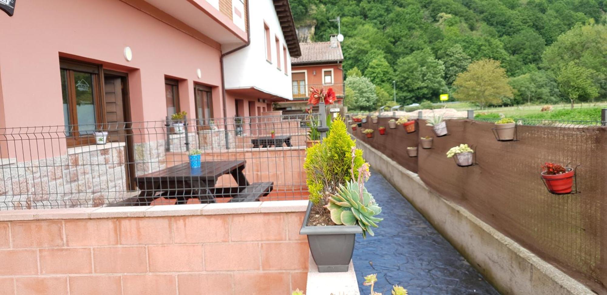 Apartamentos Fermin Cangas de Onis Bagian luar foto