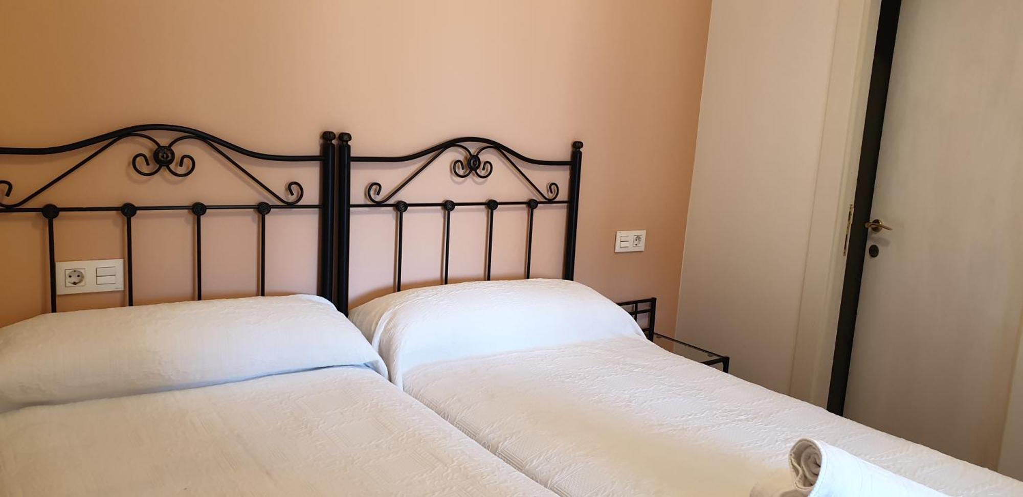 Apartamentos Fermin Cangas de Onis Bagian luar foto