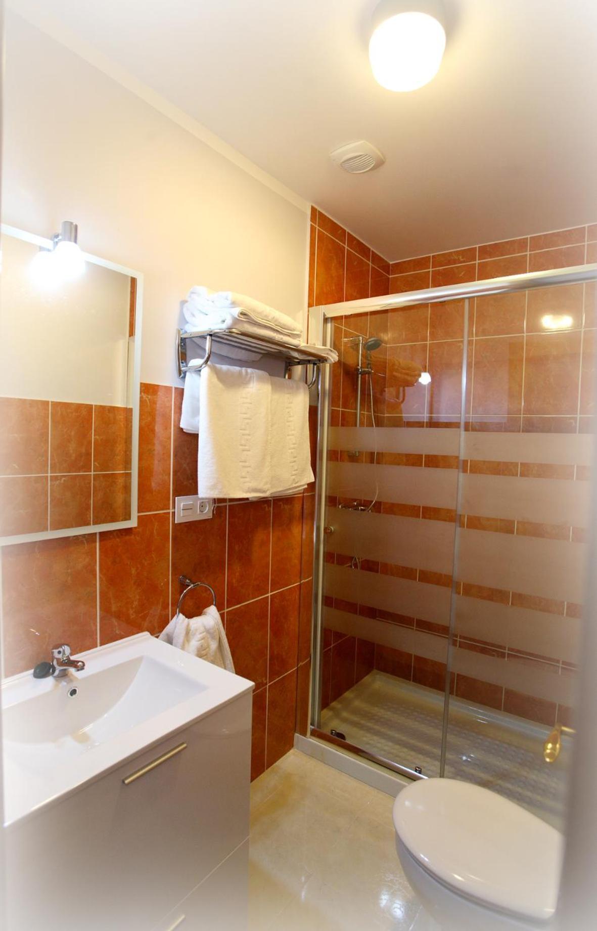 Apartamentos Fermin Cangas de Onis Bagian luar foto