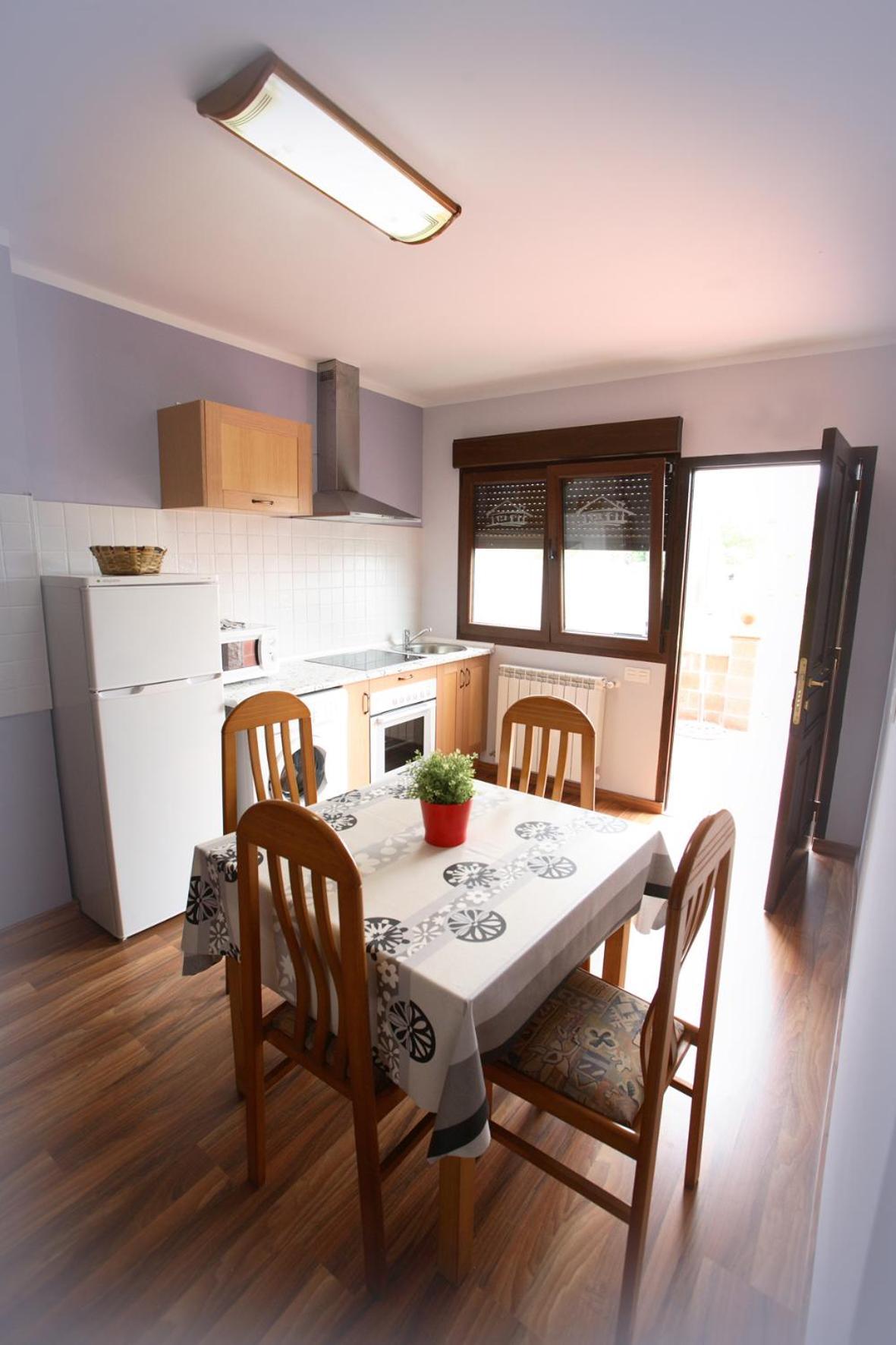 Apartamentos Fermin Cangas de Onis Bagian luar foto